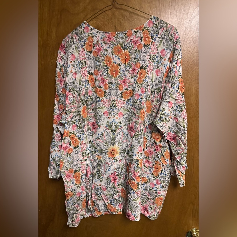 J. Jill Floral Blouse NWT - Picture 4 of 4